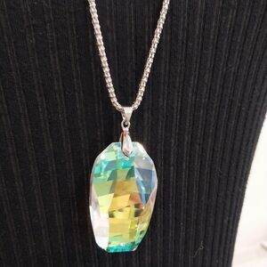 Large Faceted Glass Crystal Pendant On Silver Tone 32 inch Mesh Chain